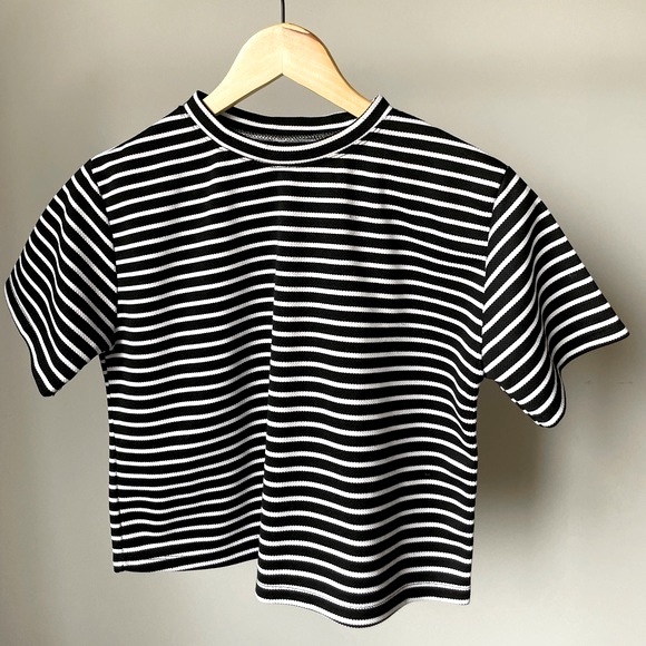 Black and White Mock Neck Boxy Stripe Short Sleeve Top - Picture 4 of 4